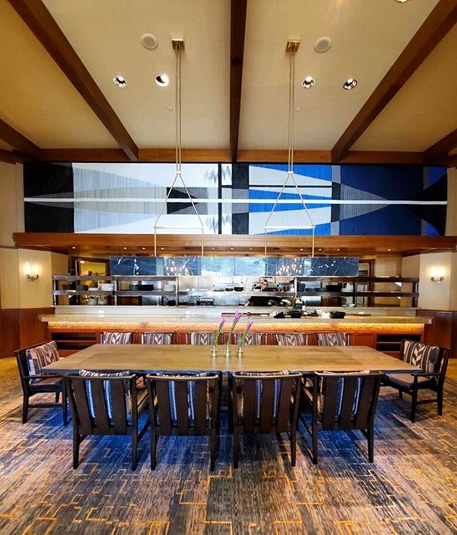 It&rsquo;s always so cool to see art you created out in the world! Here&rsquo;s our 30 ft long piece, Horizons Alive, installed front and center at the Westbank Grill @fsjacksonhole! 💙.
.
.
. 
#horizonsalive #contemporayart #travelinspired #fourseas
