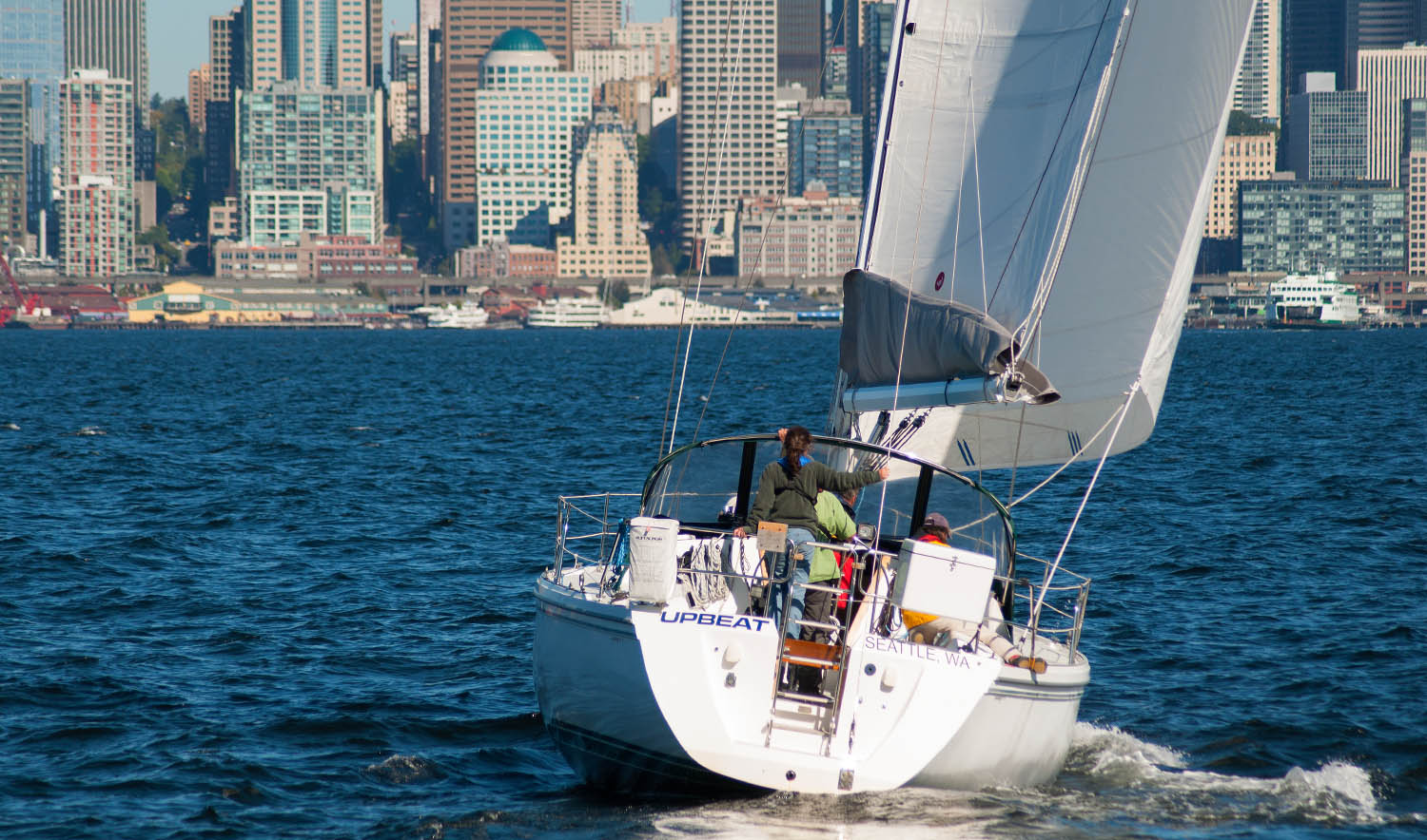charter-sailing-elliott-bay.jpg