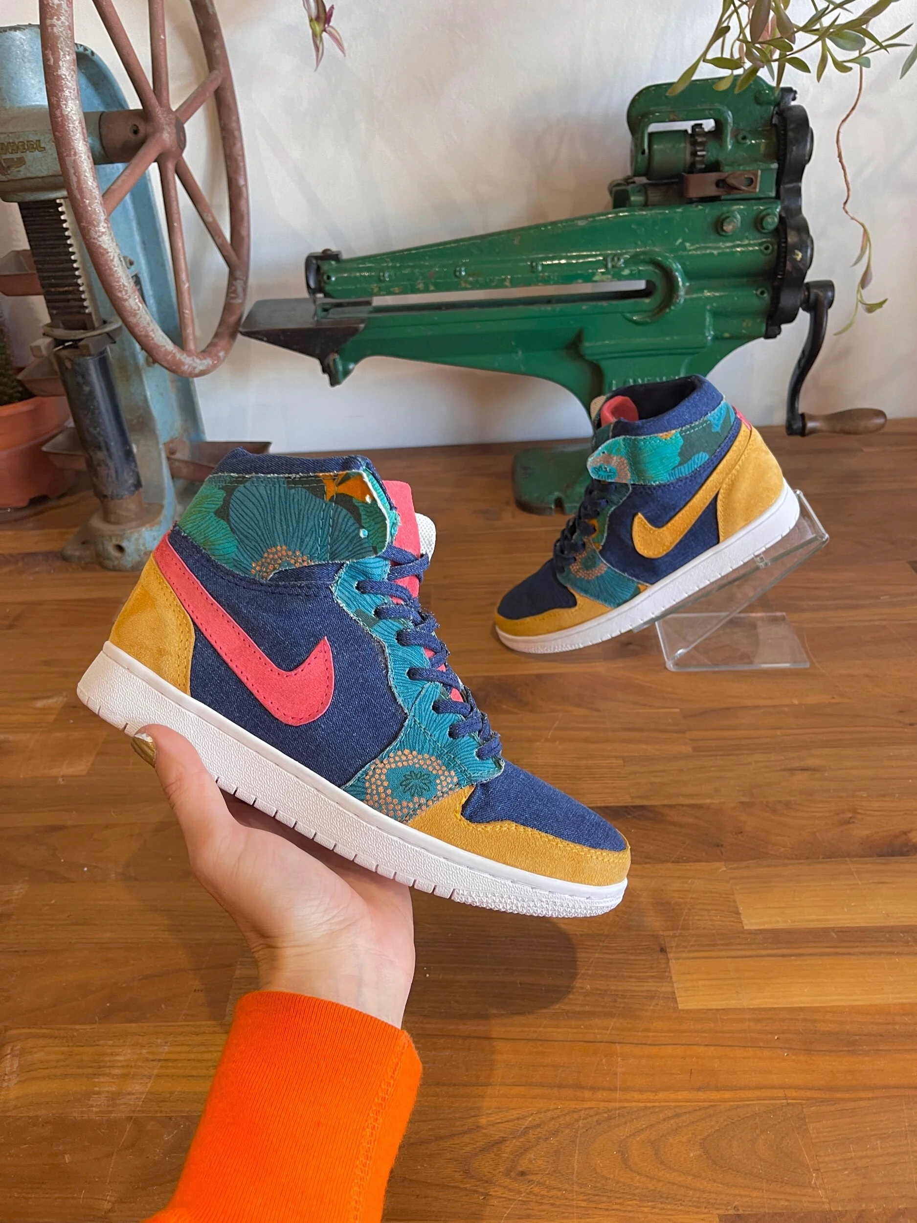 33EBD017-FF59-421C-A2EB-4B5D06B9C27F