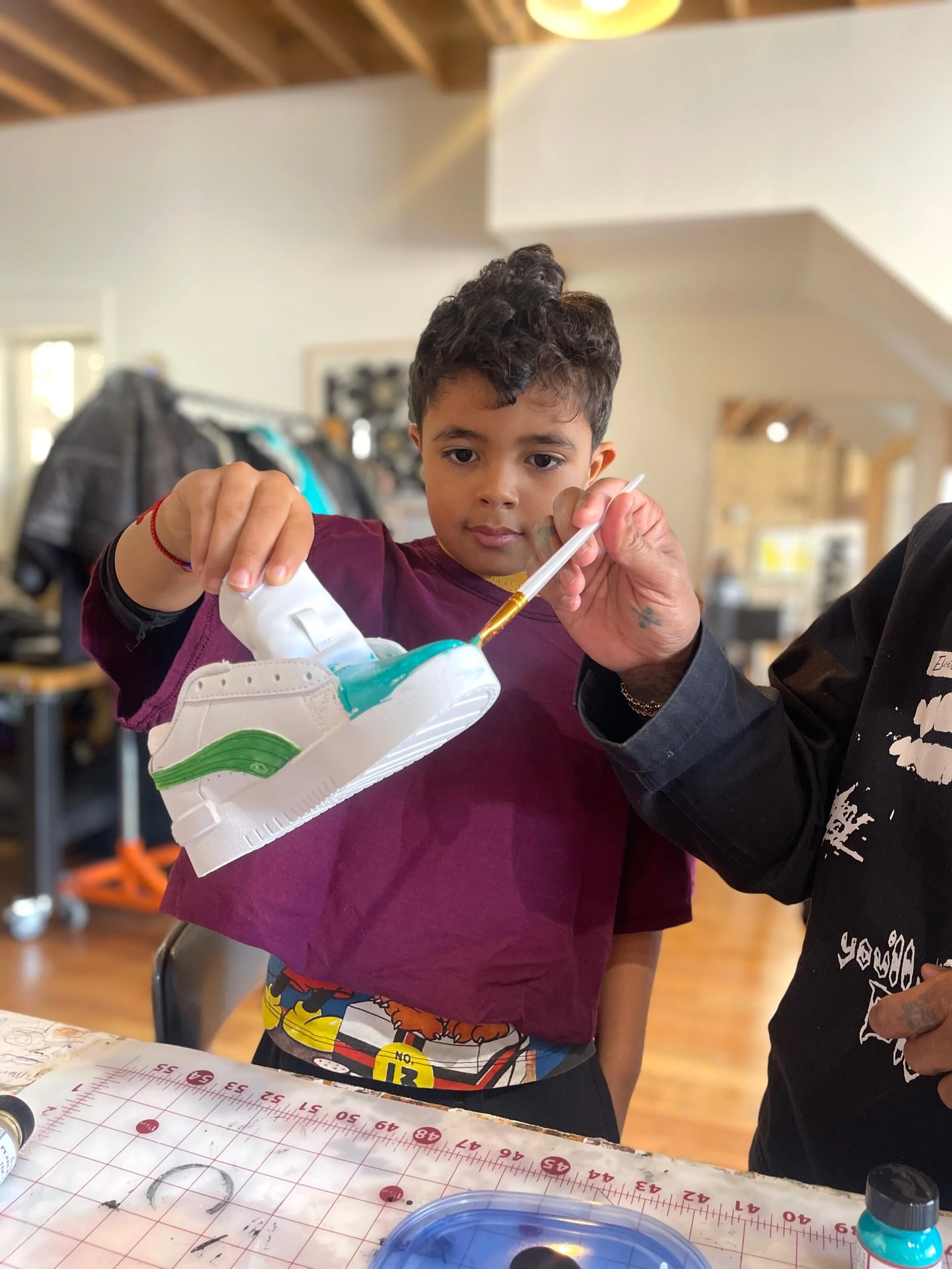 Shoe painting class for kids