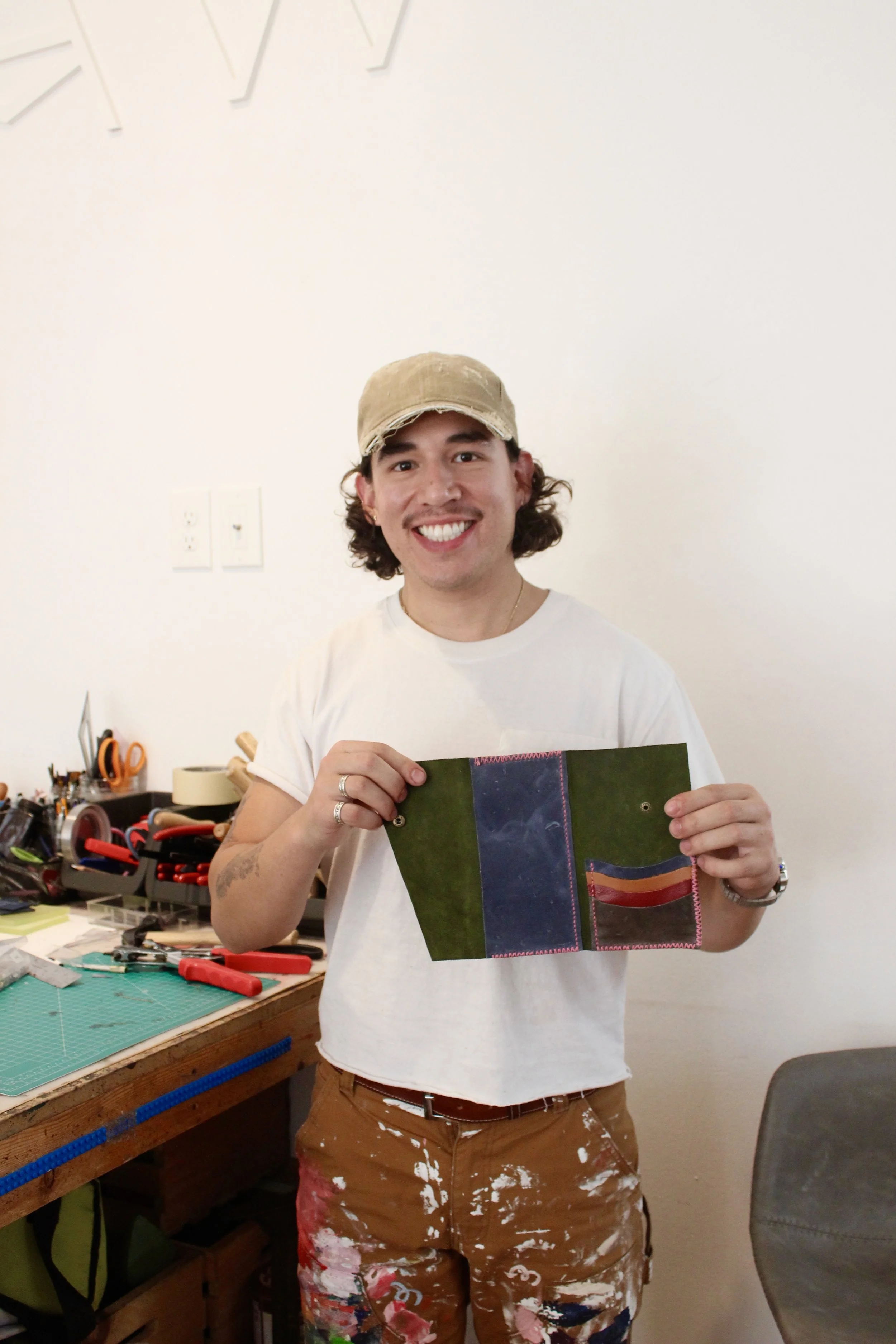 How to make a leather wallet. Wallet making leather workshop Chicago. Creative workshops Chicago.