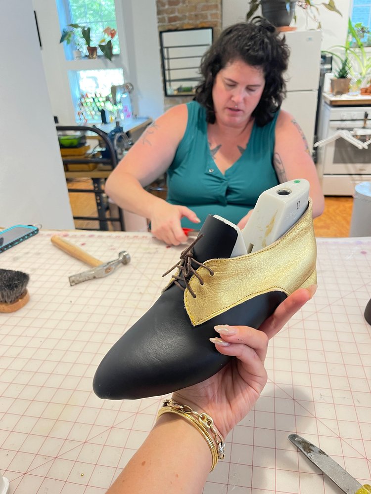 Level 2 Shoemaking Workshop Derby Shoe — Alexandria Wills display picture 1