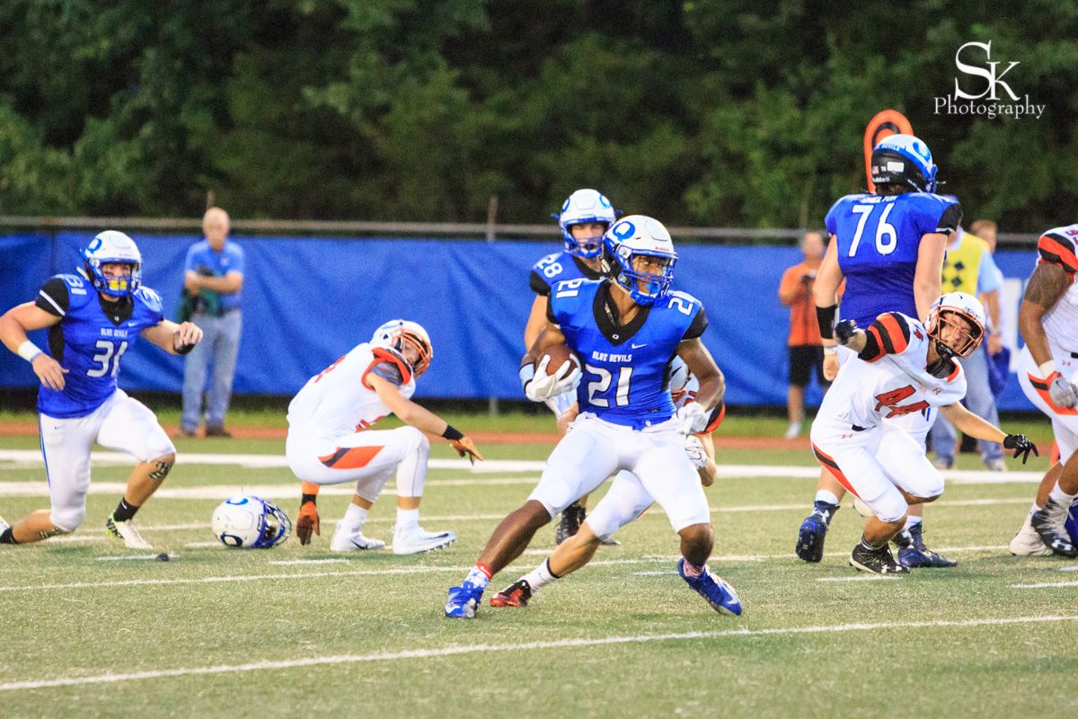qhsfb 8 26-1058.jpg