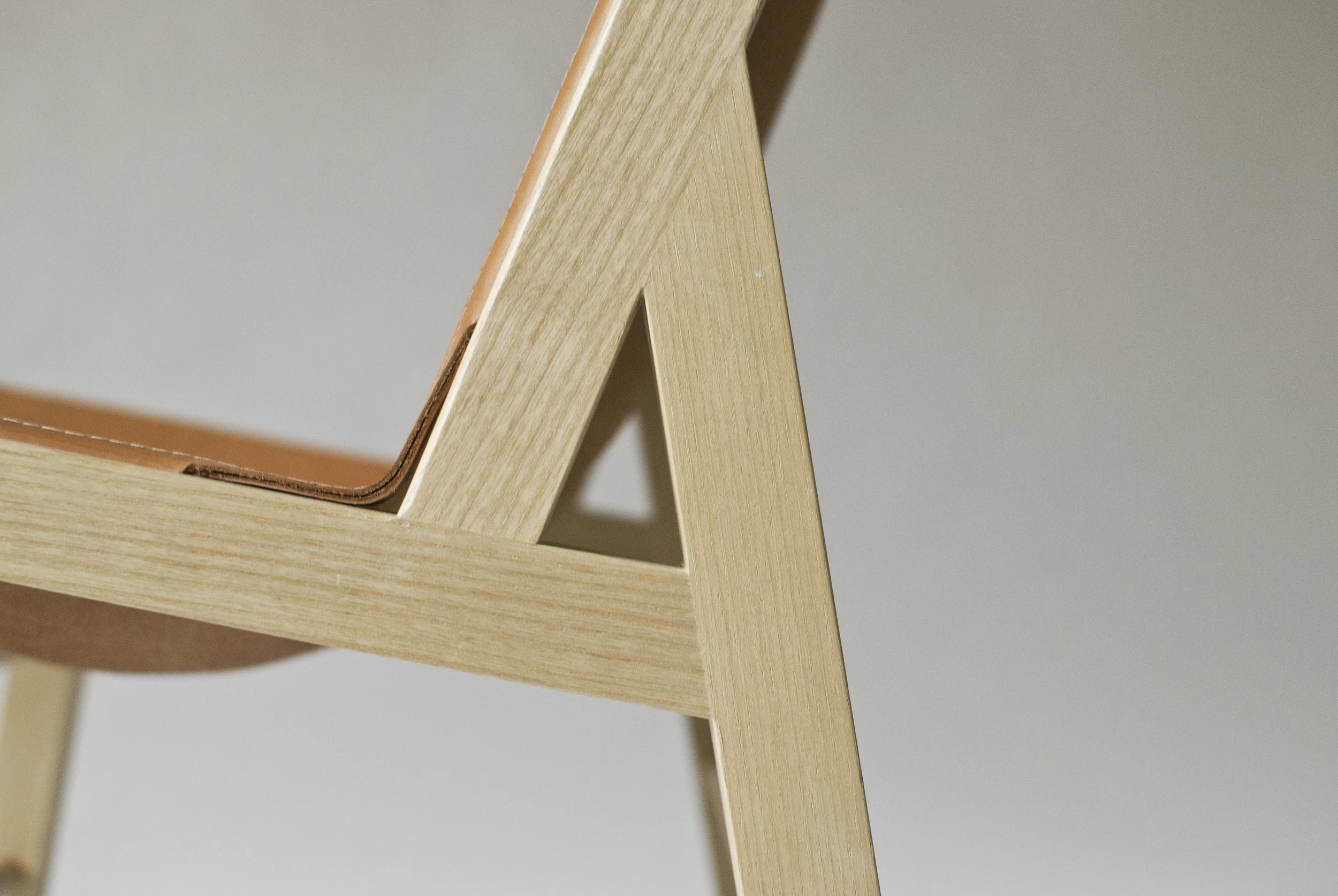 number_three_chair02.JPG