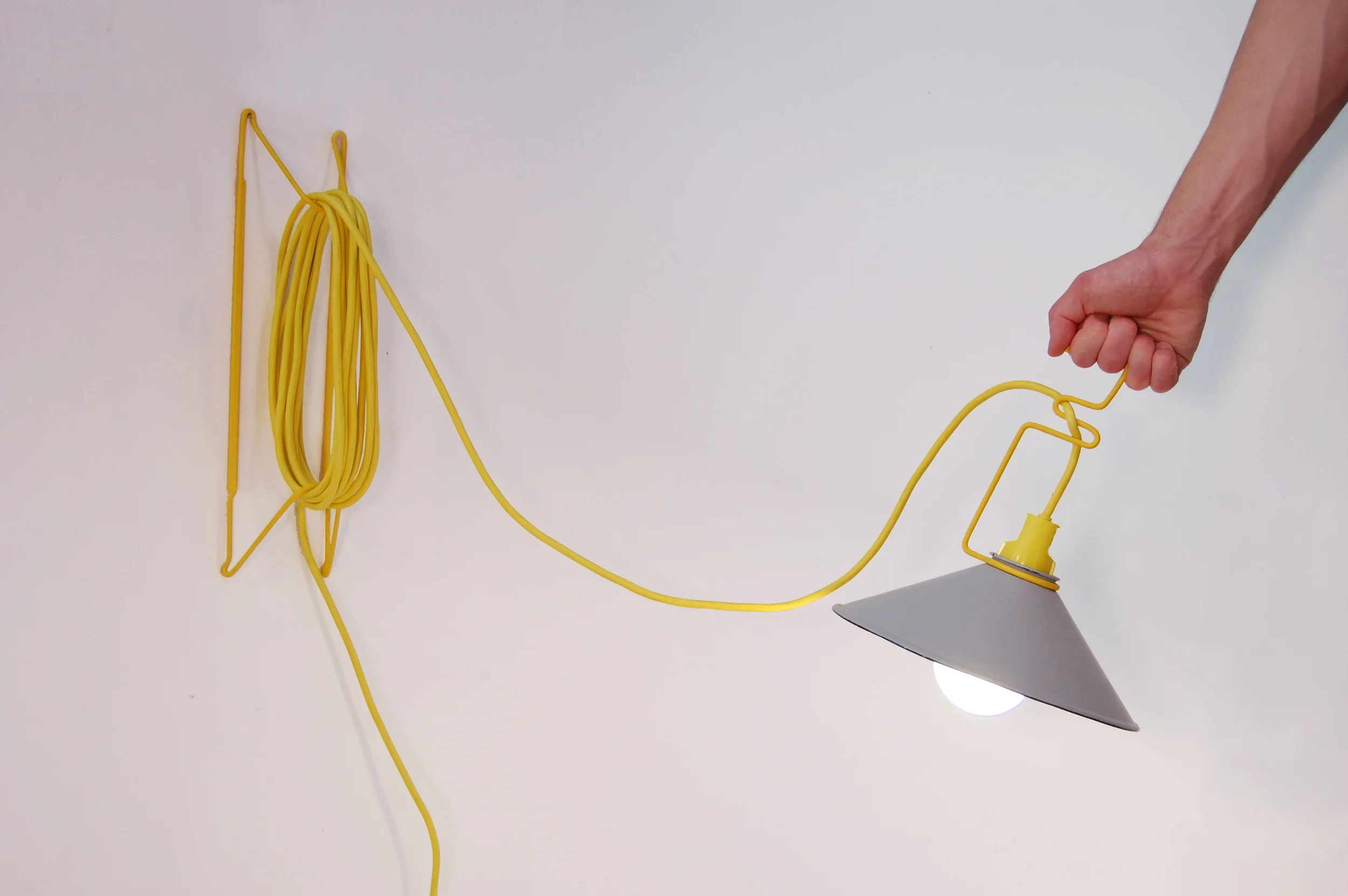 pluglamp yellow hand2.jpg