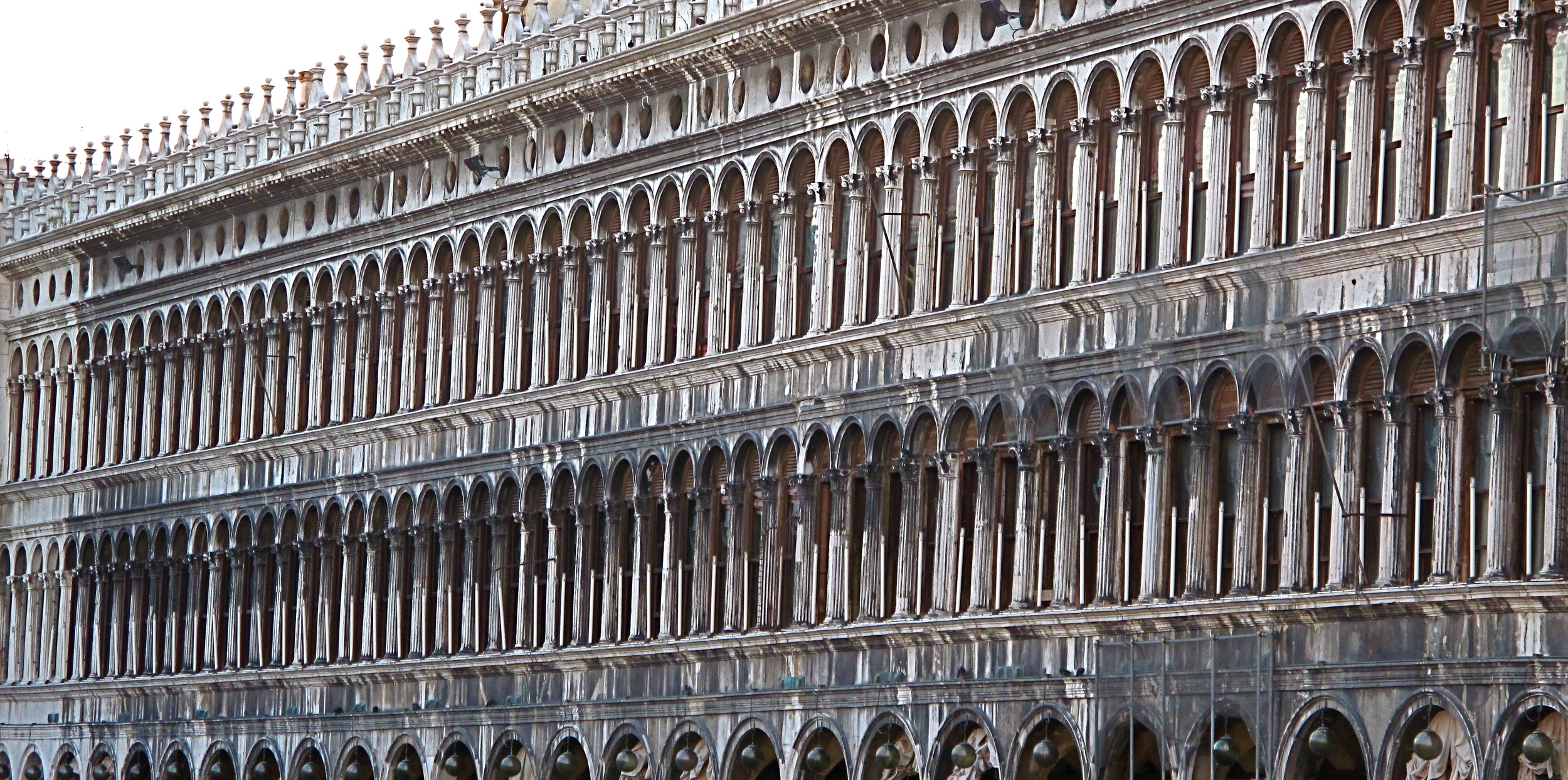 Piazza de San Marco windows.JPG