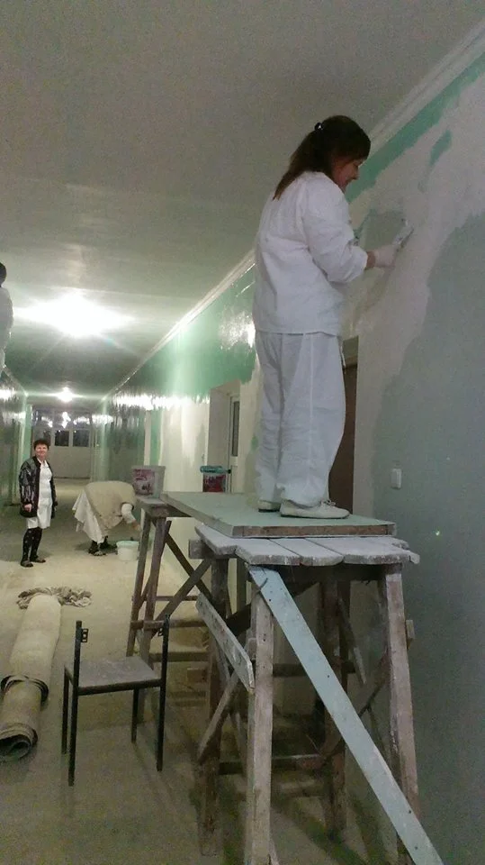 Staff Volunteers their free time to fix up hospital