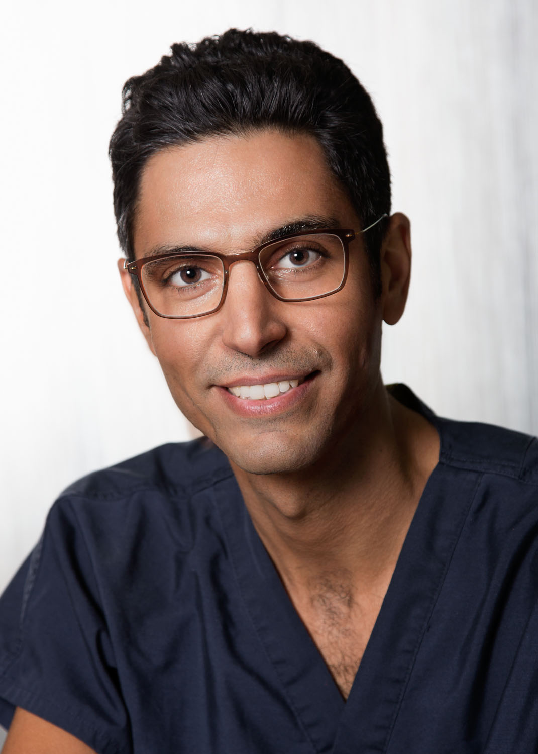 Dr. Jonathan B.Albilia / chirurgien buccale