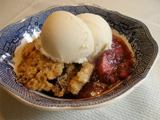 Apple-Blueberry Crisp with nondairy ice cream