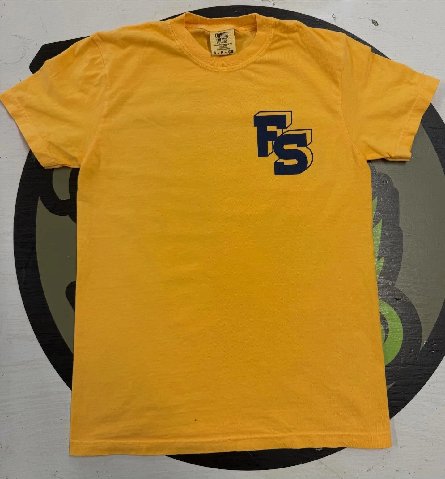 Simple one color front and back for @falsesensehc 
Go grab a shirt at their next show.

Sales@mlscreenprinting.com
www.mlscreenprinting.com

design.print.stitch