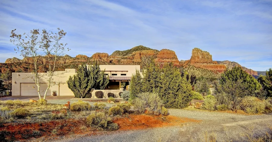 _D2X2387-Front View-F-16- copy.jpg