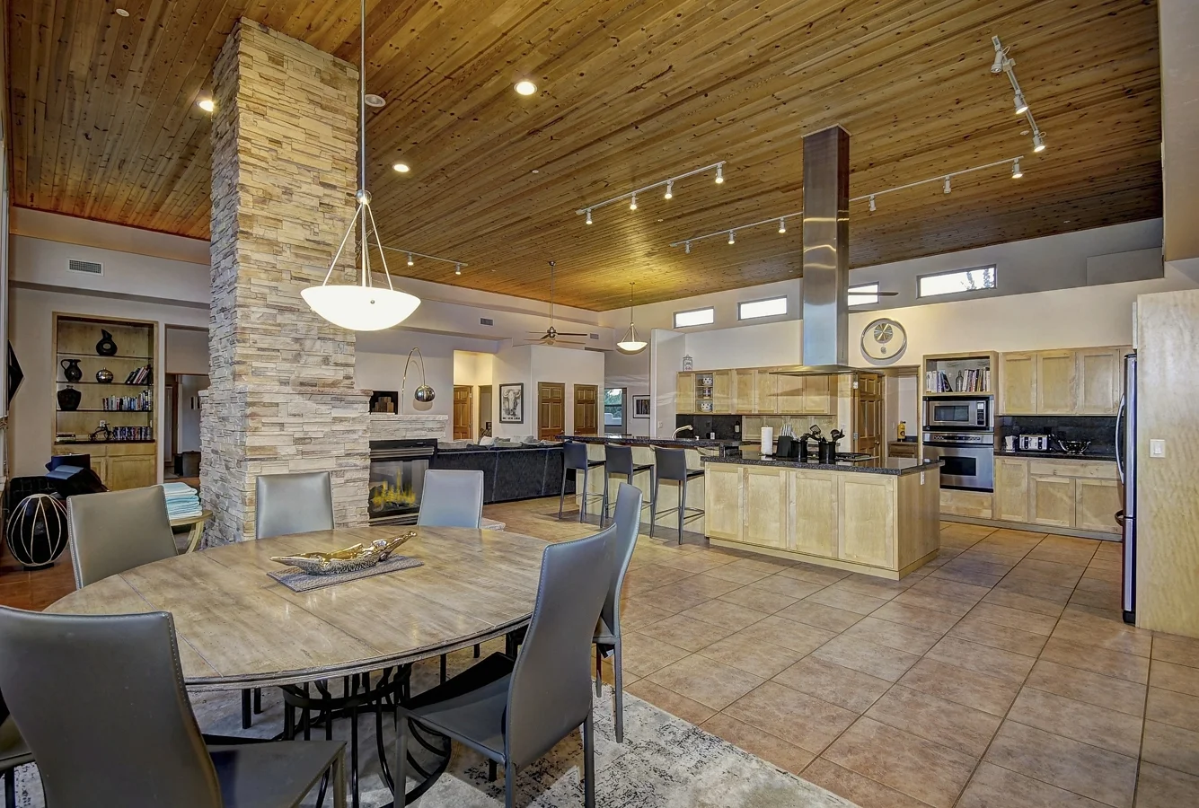 _D2X2515-Great Room.jpeg