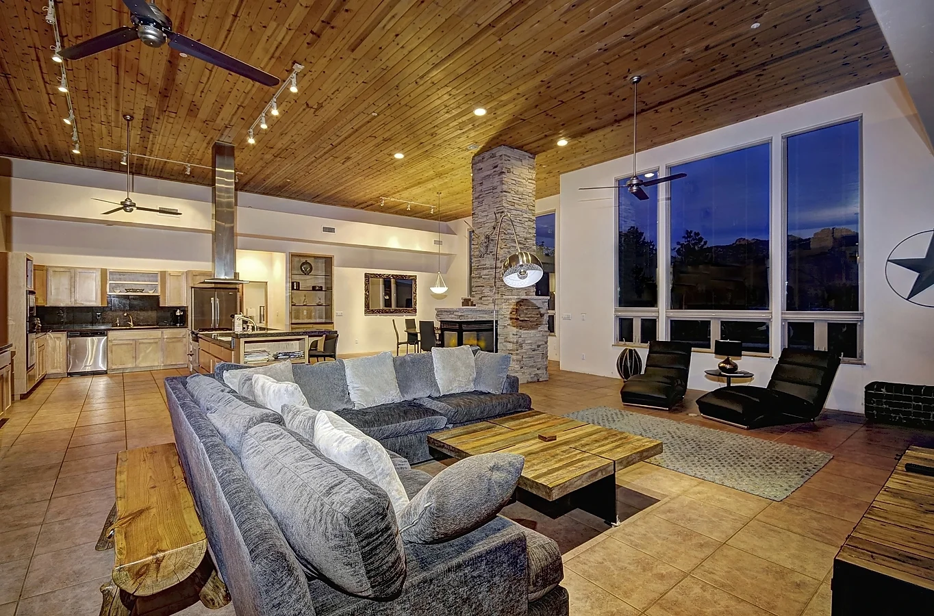 _D2X2582-Great Room-F-900-fire-.jpg