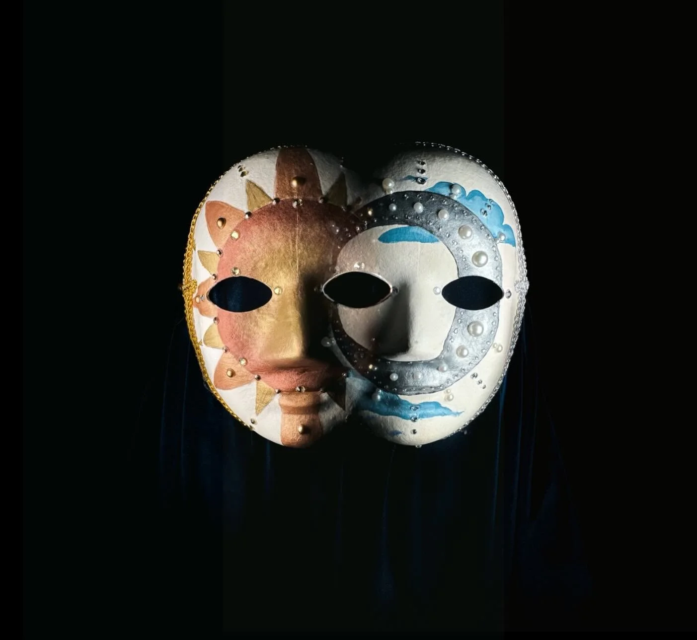 ✨12.31.25 ✨

Ascend to the celestial plane with us at the Astral Hour at The Graduate Nashville. 

The magic is coming &mdash; don&rsquo;t miss it. Ticket link in b!o.
*
*
*
#aerialists #nashvillecircus #nashvilleNYE #nashvilleentertainment