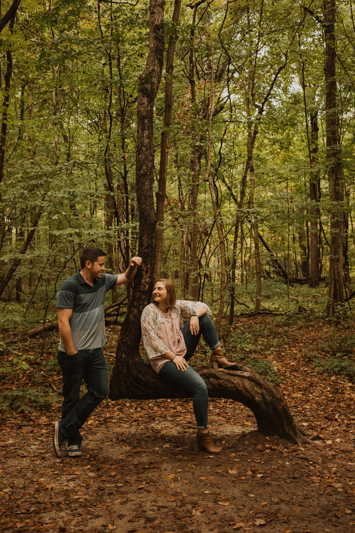 Engagement_Photographer_Warm_Dark_Moody7.jpg