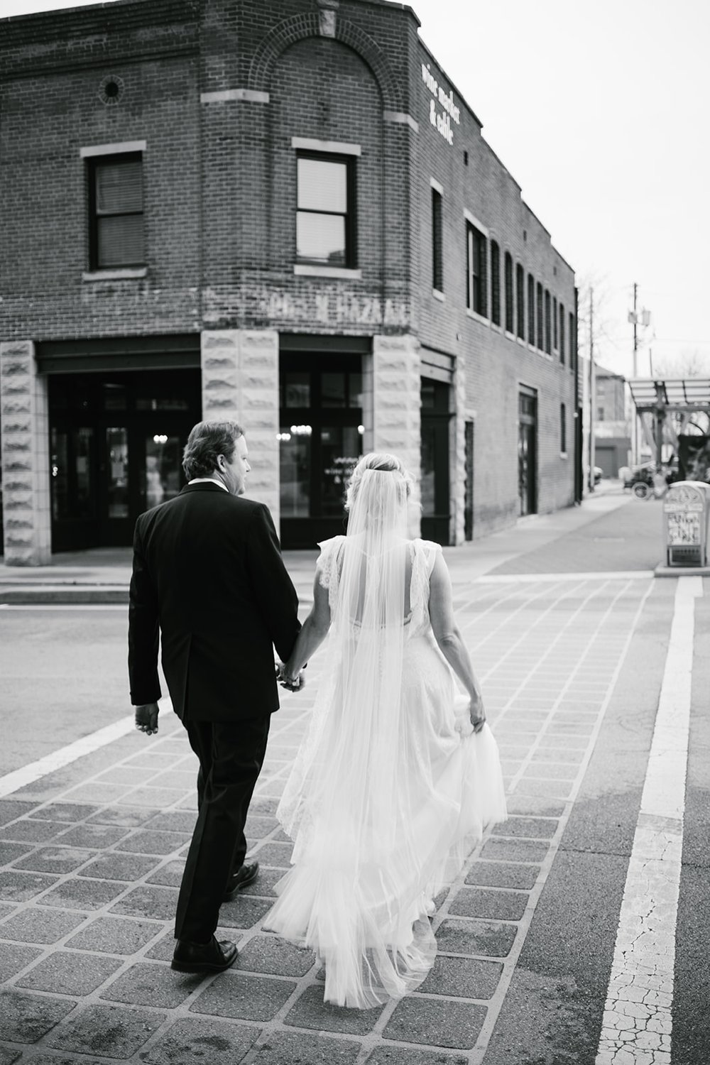 Fountain_Square_Indianapolis_Wedding-19.jpg