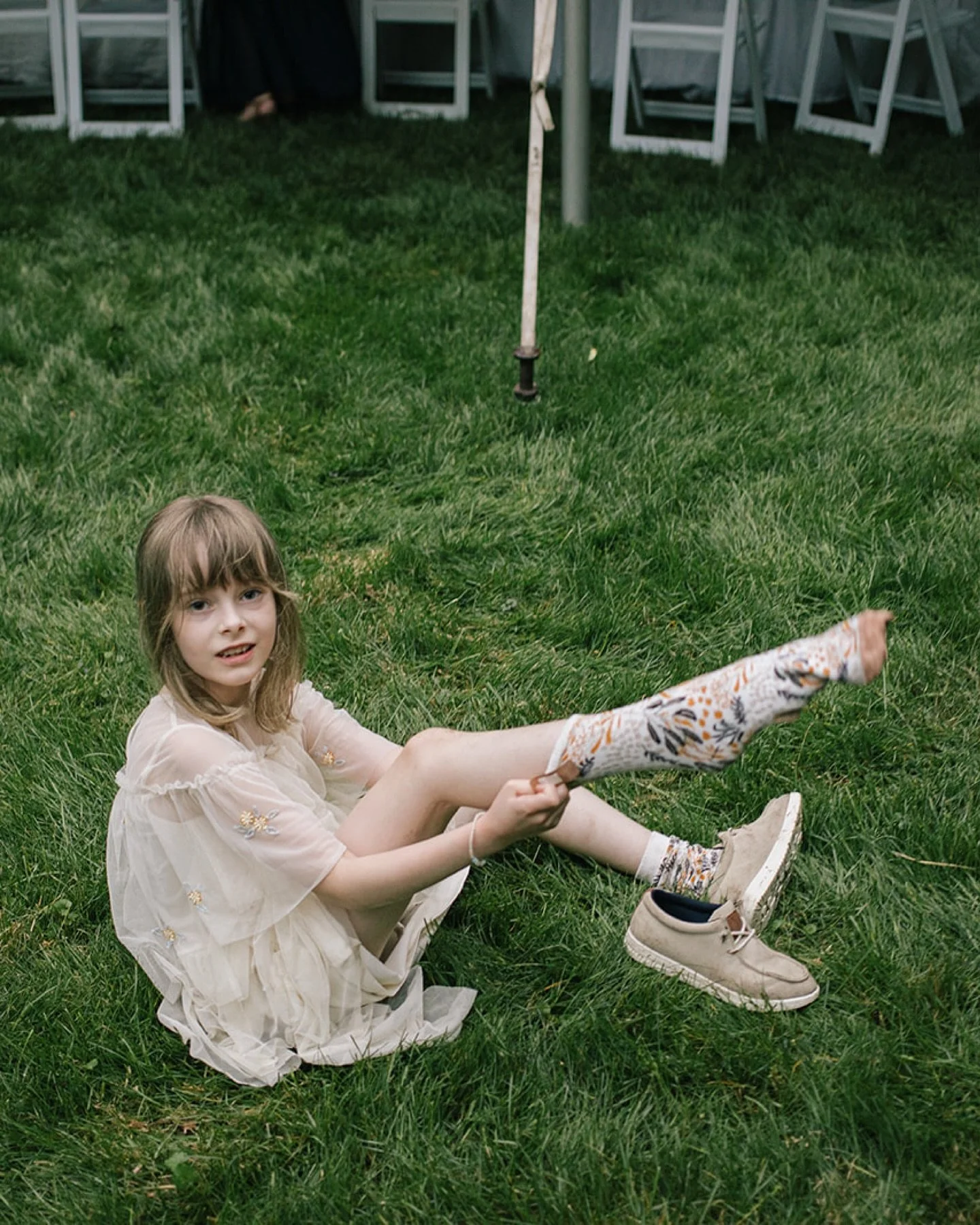 We&rsquo;re all familiar with the bridal reception wardrobe change; but equally important is the flower girl shoe swap. 👟🌸
.
.
.
.
.
Documentary Wedding Photography, Real Moments, Indianapolis Wedding Photographer, The Emerson House, #allyouwitness