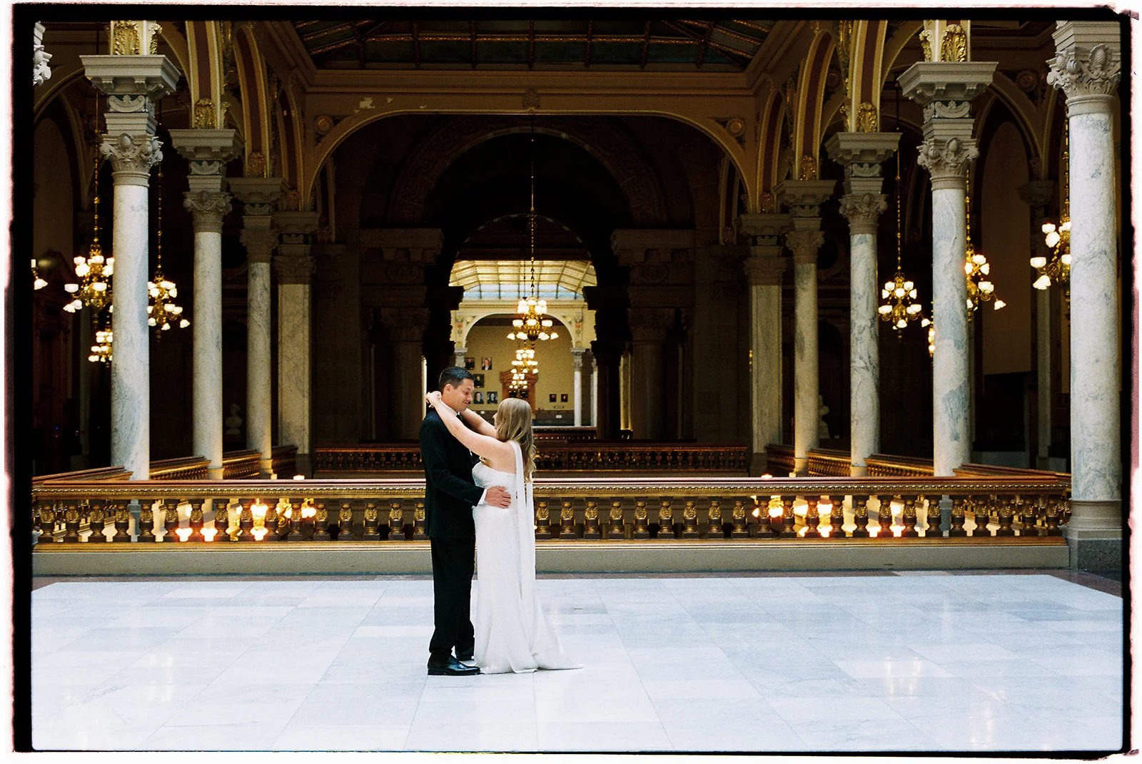 Indiana-State-Capital-wedding-on-film-38.jpg