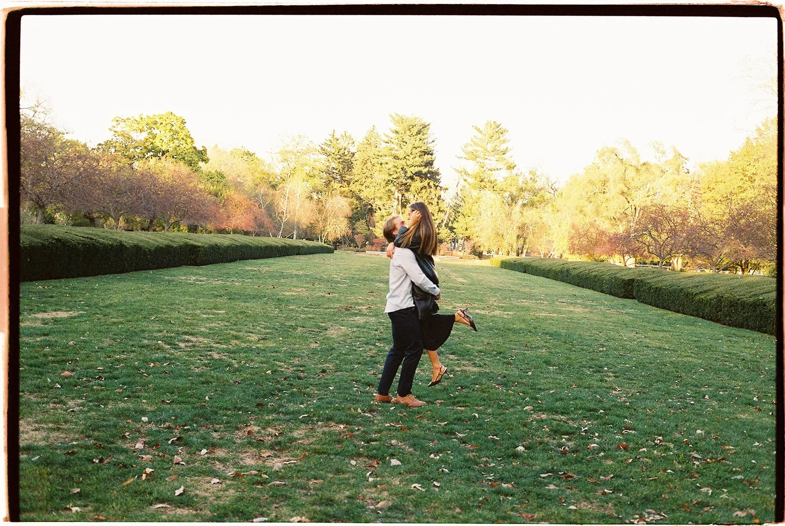 Indianapolis Engagement Photos Guide - All the Best Locations for Your 2026 Session