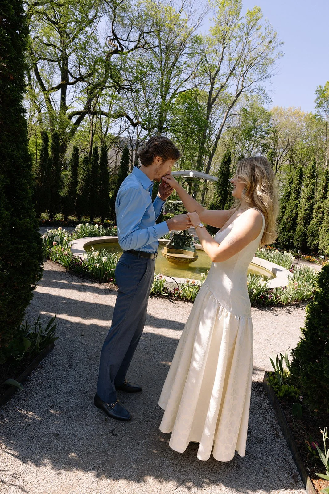 indianapolis-engagement-photography-newfields-gardens-1.jpg