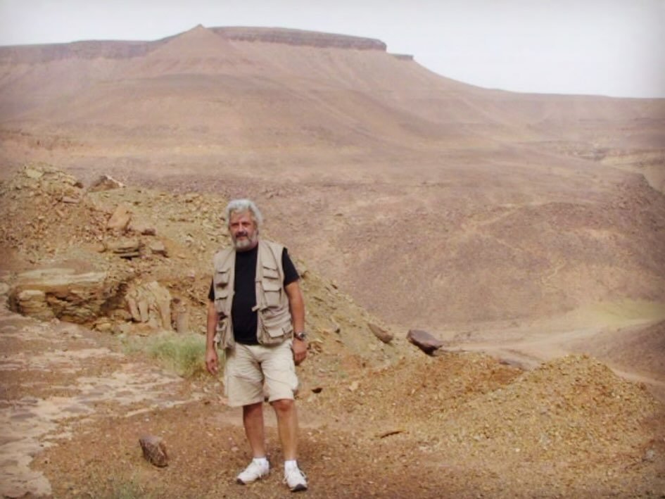 George Sarantitis in Mauritania in 2008. Based on his years of careful retranslation and research into prehistoric geography and climate, George finally put his theory to the test, mounting an expedition across Mauritania to the Richat in 2008 to mea