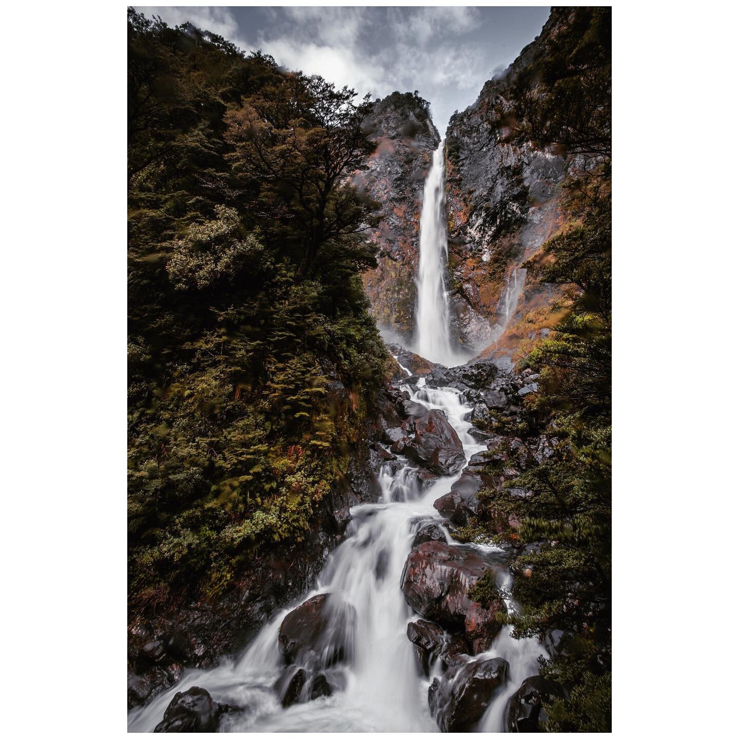 I realised today that exactly one year ago we were in Arthur&rsquo;s pass on the start of a South Island trip. Here&rsquo;s a photo from Devil&rsquo;s Punchbowl; a beautiful waterfall a short walk from Arthur&rsquo;s pass village. 

#waterfall #newze