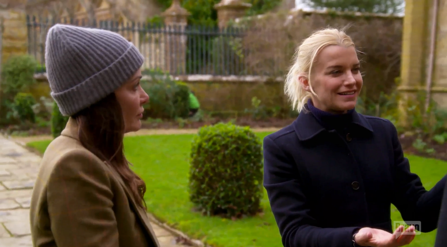 lol-julie-annabelle-mapperton.png
