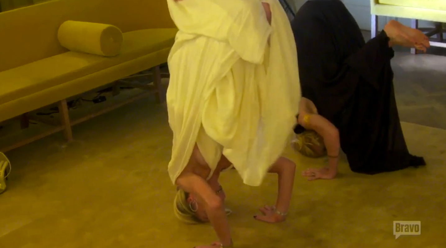ladies-of-london-caroline-fleming-julie-headstands.png