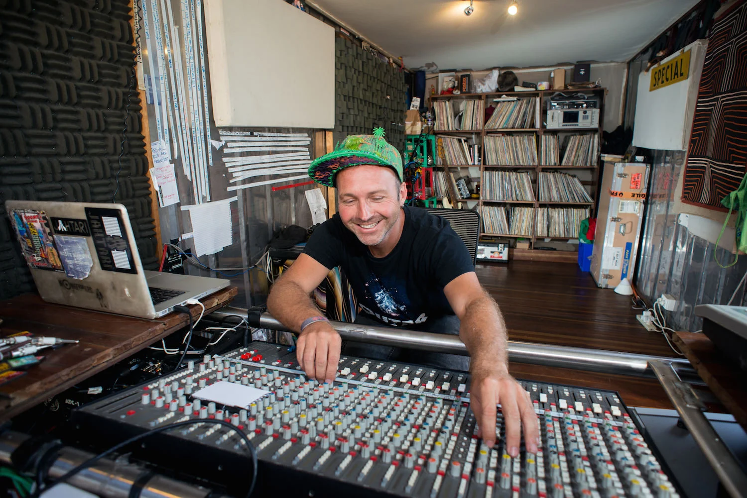 Mixing at Gorilla Solar Studio . Photo: Francesco Vicenzi .