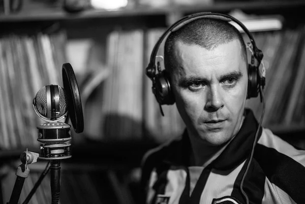 YT in session, Gorilla Solar Studio, Melbourne, Australia, 2015. Photo: Francesco Vicenzi. Download here .