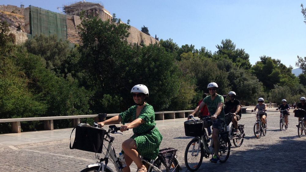 eBike Tour from the Acropolis to Athens' Riviera with Lunch by the Seaside