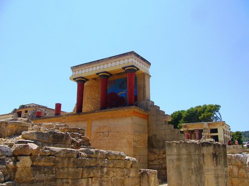 Private 'Skip the Line' Tour to Knossos Palace and Heraklion Museum from Chania