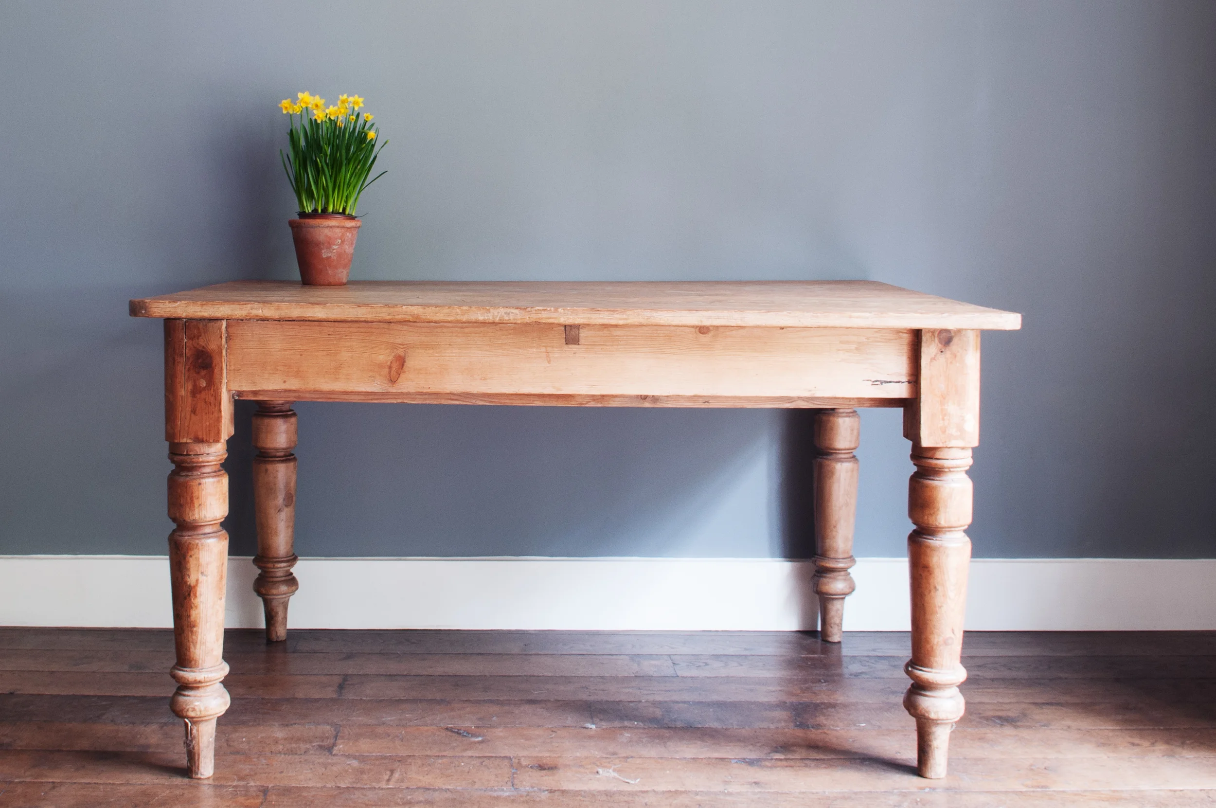 Country Pine table