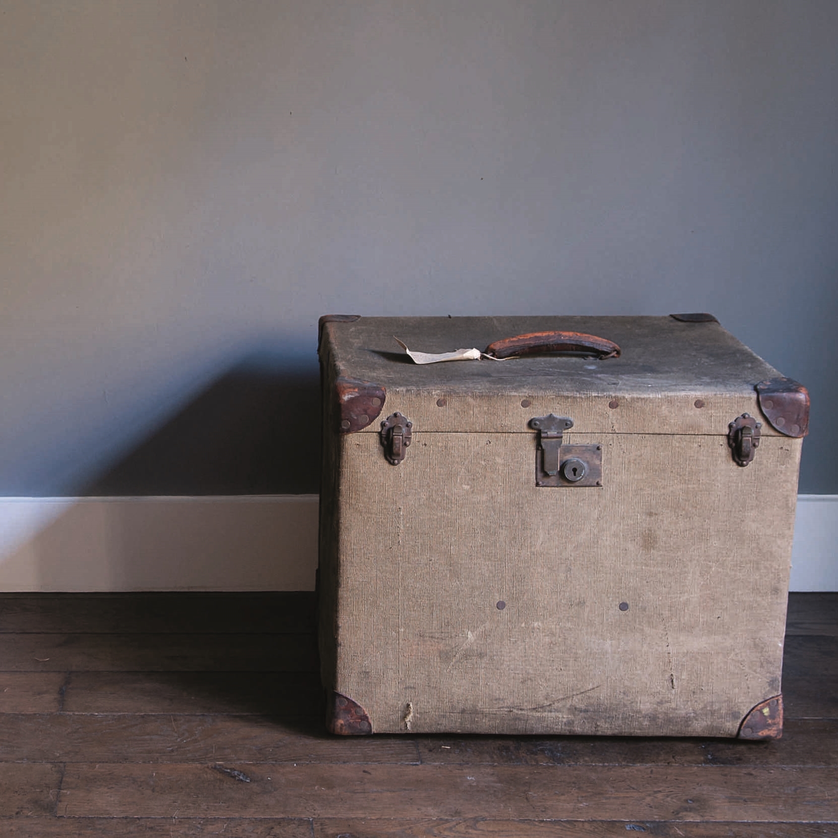 Canvas trunk .jpg