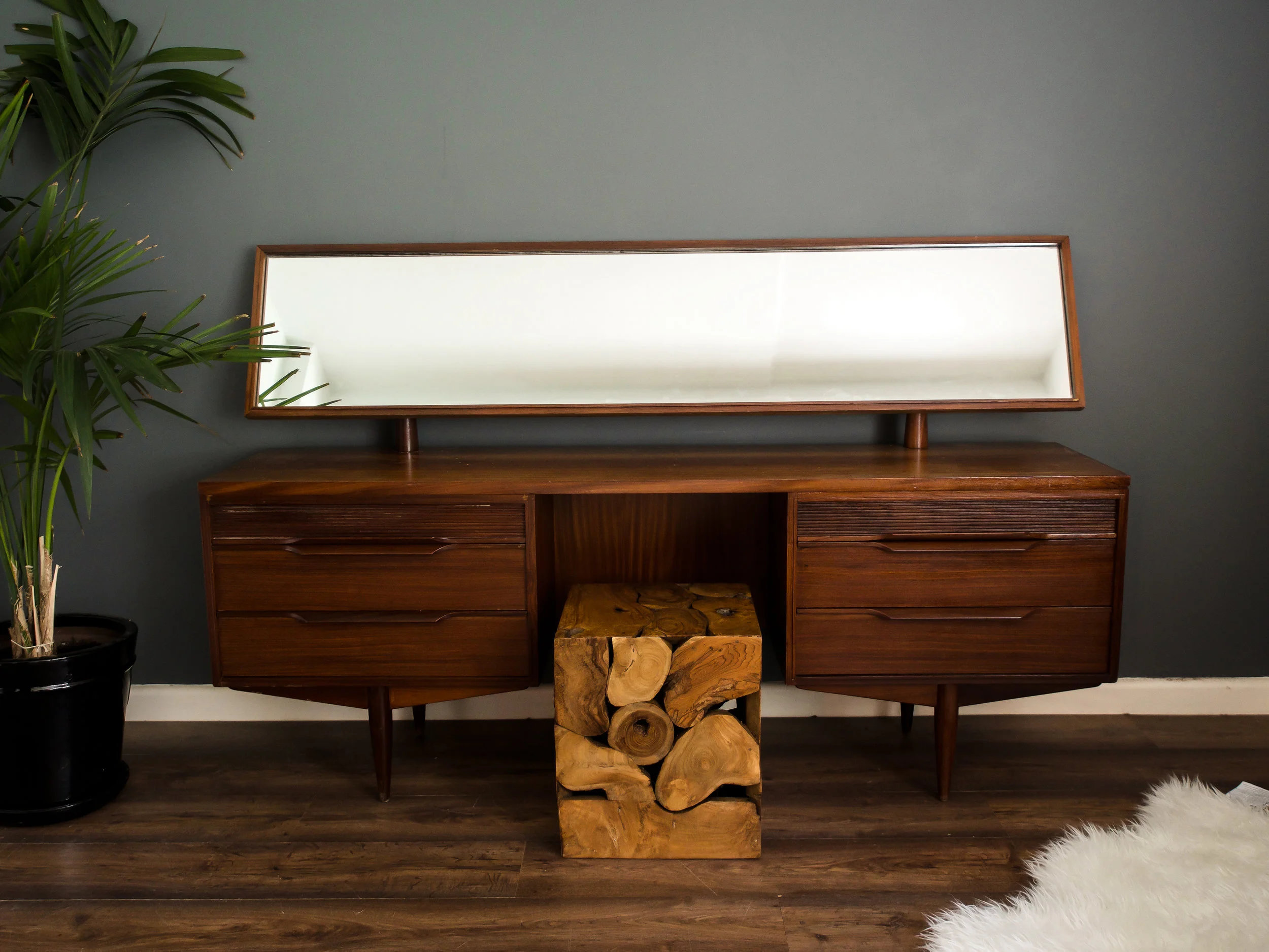 Cathys sideboard-2.jpg