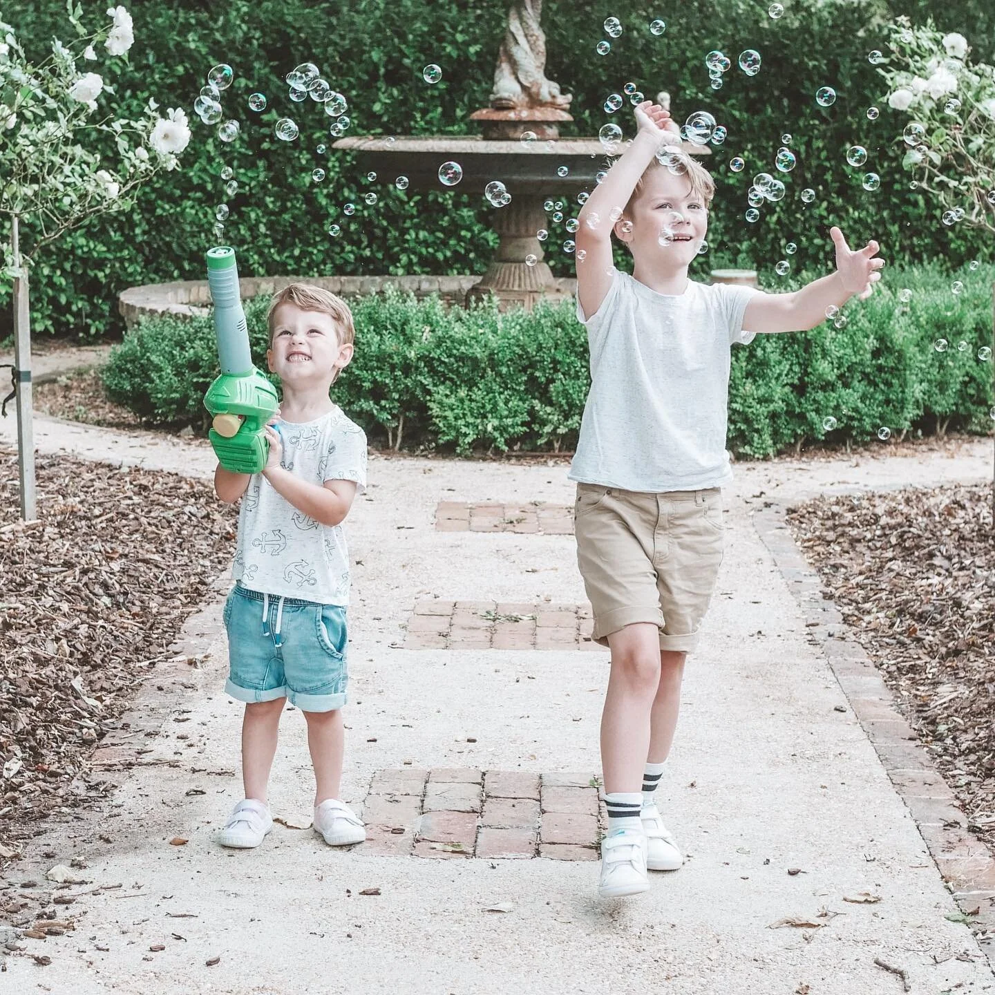 Remy and Austin had loads of fun this morning in the garden with the &lsquo;Bubblys Fun Leaf Blower&rsquo;! Perfect for imaginative budding gardeners and bubble lovers, just hold down the button for streams of bubbly fun! Now available @bigwaustralia &nbsp;@ToyMonster_international
.
.
. #create #play #imagination #fun#fantasy #adventure #roleplay #activeplay #happy #stimulation #discovery #playful #curiousminds #skills #toymonster #smile #explore #independence&nbsp;#kids&nbsp;#entertainment #bubbles #BubbleFun #funforkids #outdoorplay&nbsp;#summer #bigwaustralia&nbsp;#bigwkids