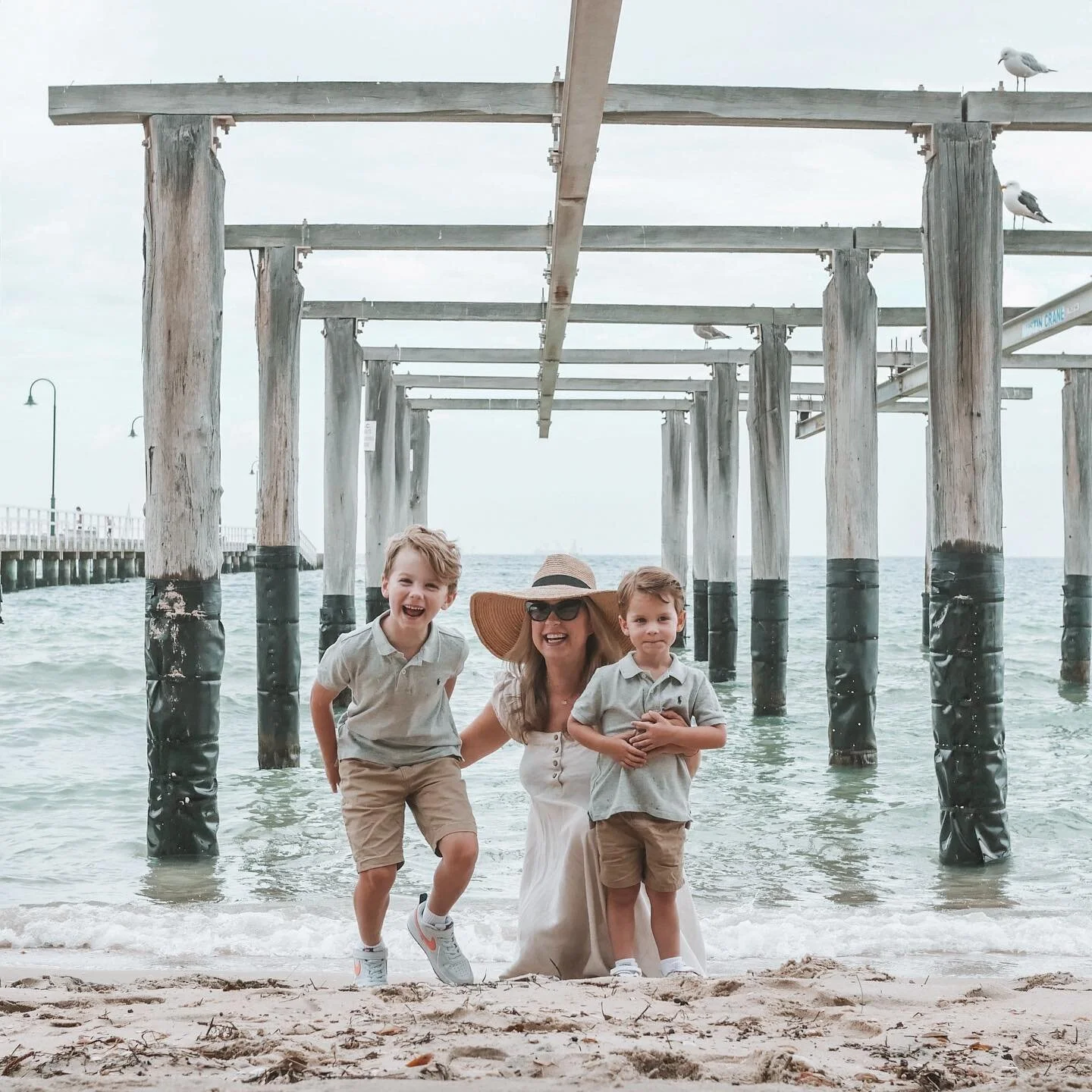 Hot and sunny all week long, then weekend: raining, overcast, not hot 🤷🏼&zwj;♀️ Well we still made it to the beach anyway, even if Austin was asking for a jumper and umbrella the whole time we were there 😂 Melbourne summer eh?