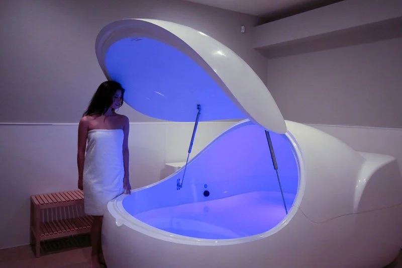 "Unlock Your Mind's Hidden Potential and Achieve Ultimate Relaxation: The Surprising Power of Sensory Deprivation Therapy!"