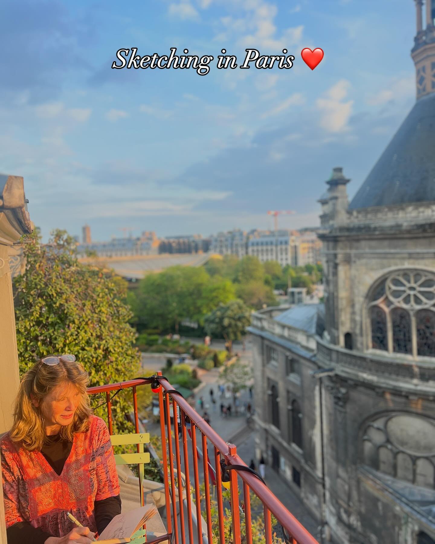 Sketching rooftops in le Marais, Paris ❤️ #paintinginparis #sketchparis #parisrooftops #carollakestudios