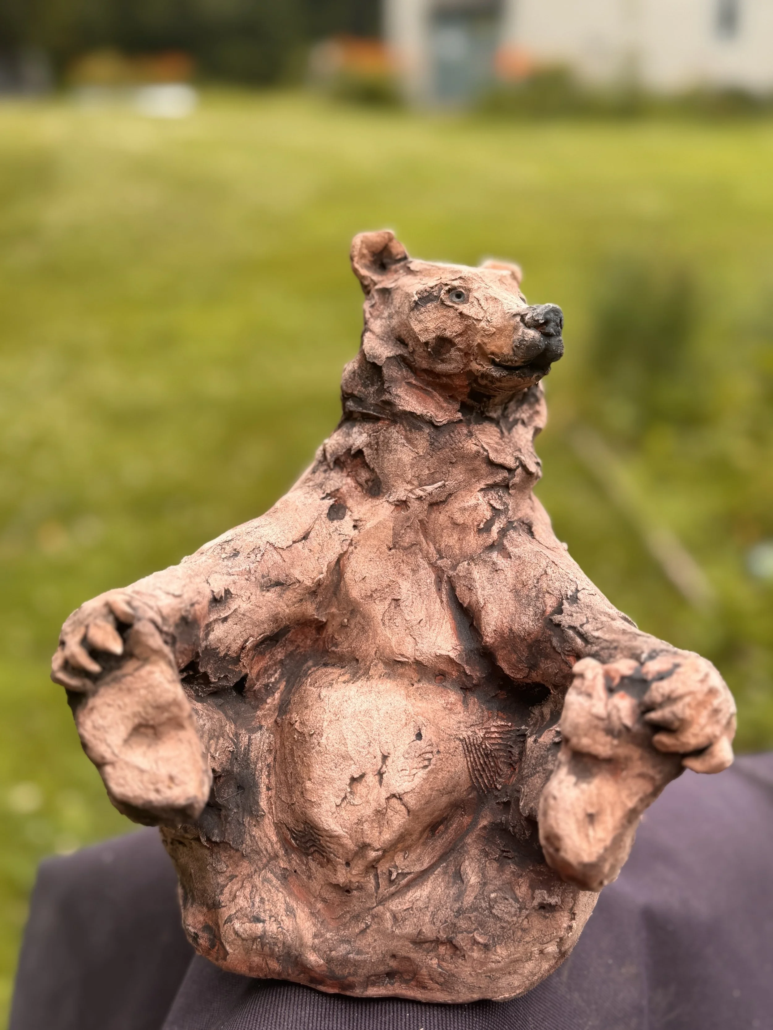 happy bear right.jpg