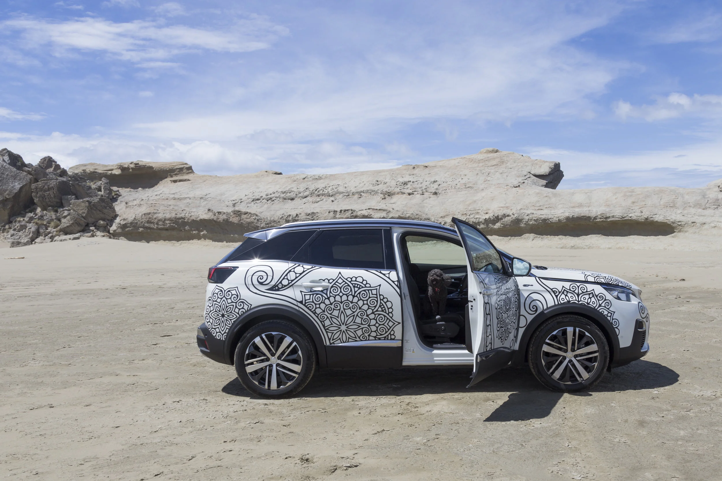 Peugeot3008_fortyonehundred_1.jpg