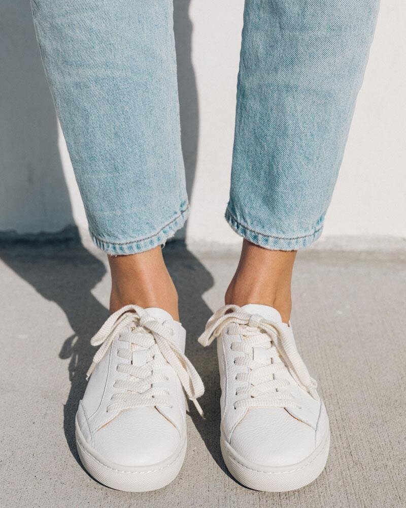 5 WHITE SNEAKERS TO KICK OFF YOUR SUMMER - Jean Gordon, Personal ...