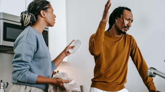 couple arguing indicating being stuck and ideal candidates for intensives.