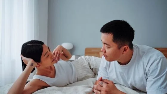 couple processing after catching themselves getting heated or repeating dysfunctional behaviors.