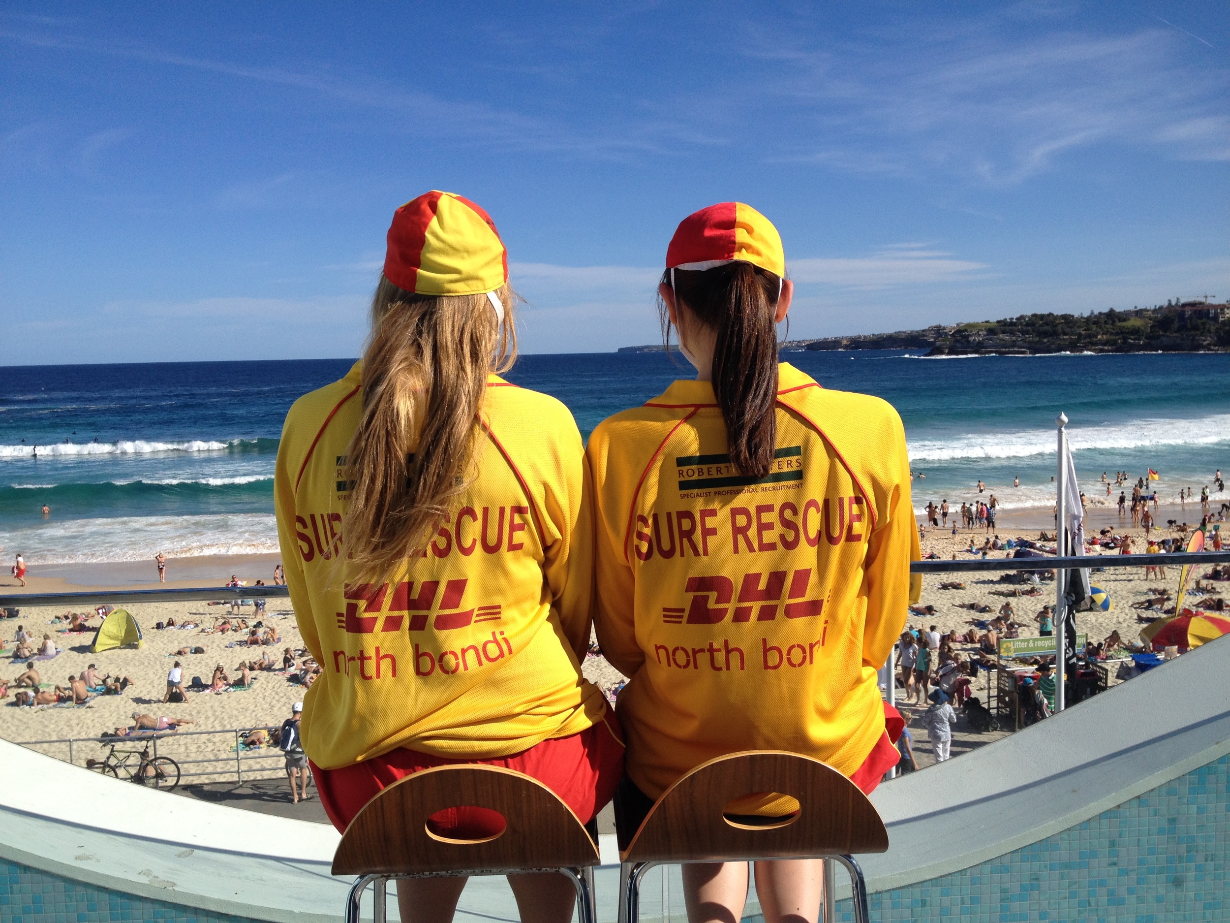  On a busy Summer's day, more than 50,000 people can flock to@northbondislsc Beach. To get the best view, our volunteer lifesavers are perched high, ready to alert their Patrol Captain if an incident arises in the distance.&nbsp;#northbondi #bondibea