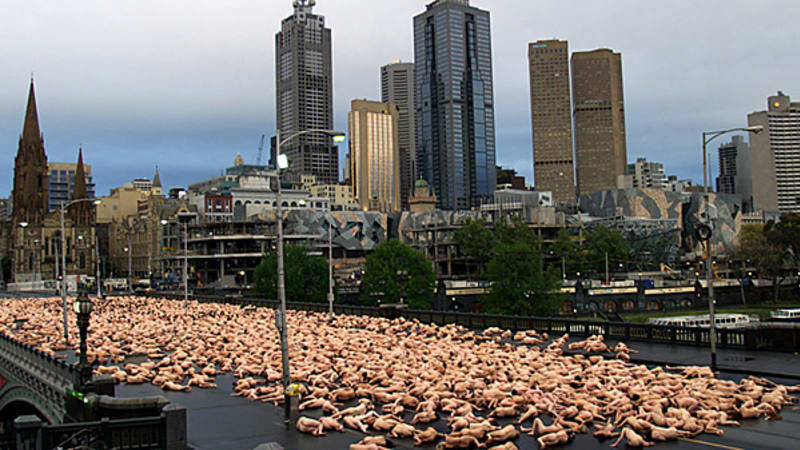 WOOLIES has reversed its ban on world-renowned artist Spencer Tunick to stage his mass nude photoshoot on its carpark rooftop in Prahran. Tunick, whose nudes have graced the Sydney Opera House and world heritage sites, wanted to photograph those willing to strip off for art’s sake during Prahran’s Provocaré festival in July. No it wasn’t too fresh for the Fresh Food People, although those willing to bare all in Melbourne’s winter might have raised as many goosebumps as eyebrows.