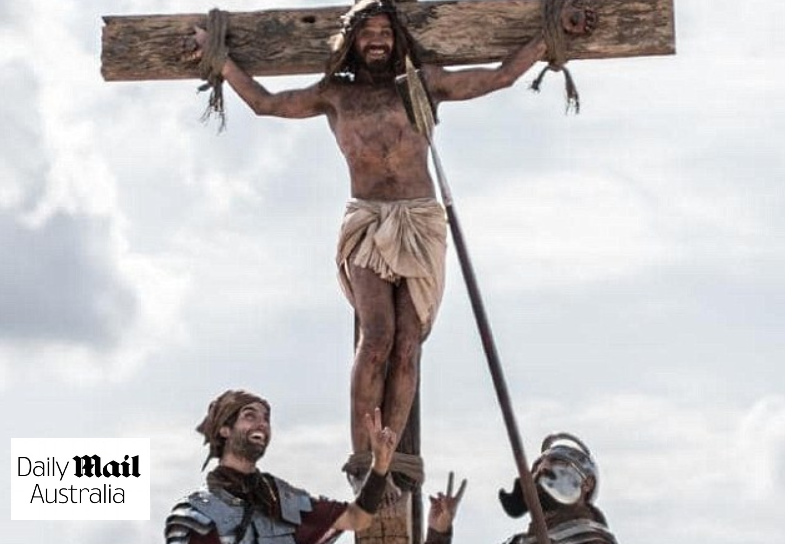 A controversial advert which shows Jesus Christ agreeing to become an organ donor has infuriated a Muslim leader and divided opinion online. The two-and-a-half minute advert shows two armed guards asking Jesus if he would like to donate his organs after being nailed to the cross before his death.