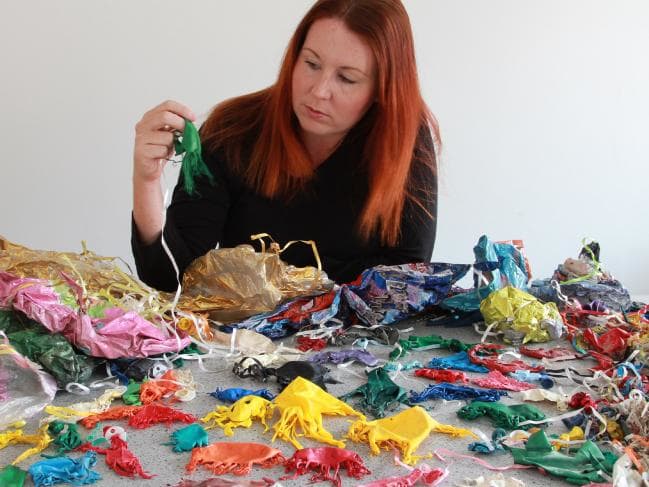 While it’s fun for a child to grab a balloon at a shopping centre or play with them at birthday parties, they can be a danger to our marine life if they aren’t disposed of properly because they end up looking like jellyfish. In a 2012 University of Queensland study, balloons were identified as being disproportionately consumed by sea turtles based how common they were as litter on Queensland beaches. In other words, the study found that sea turtles specifically target balloons.