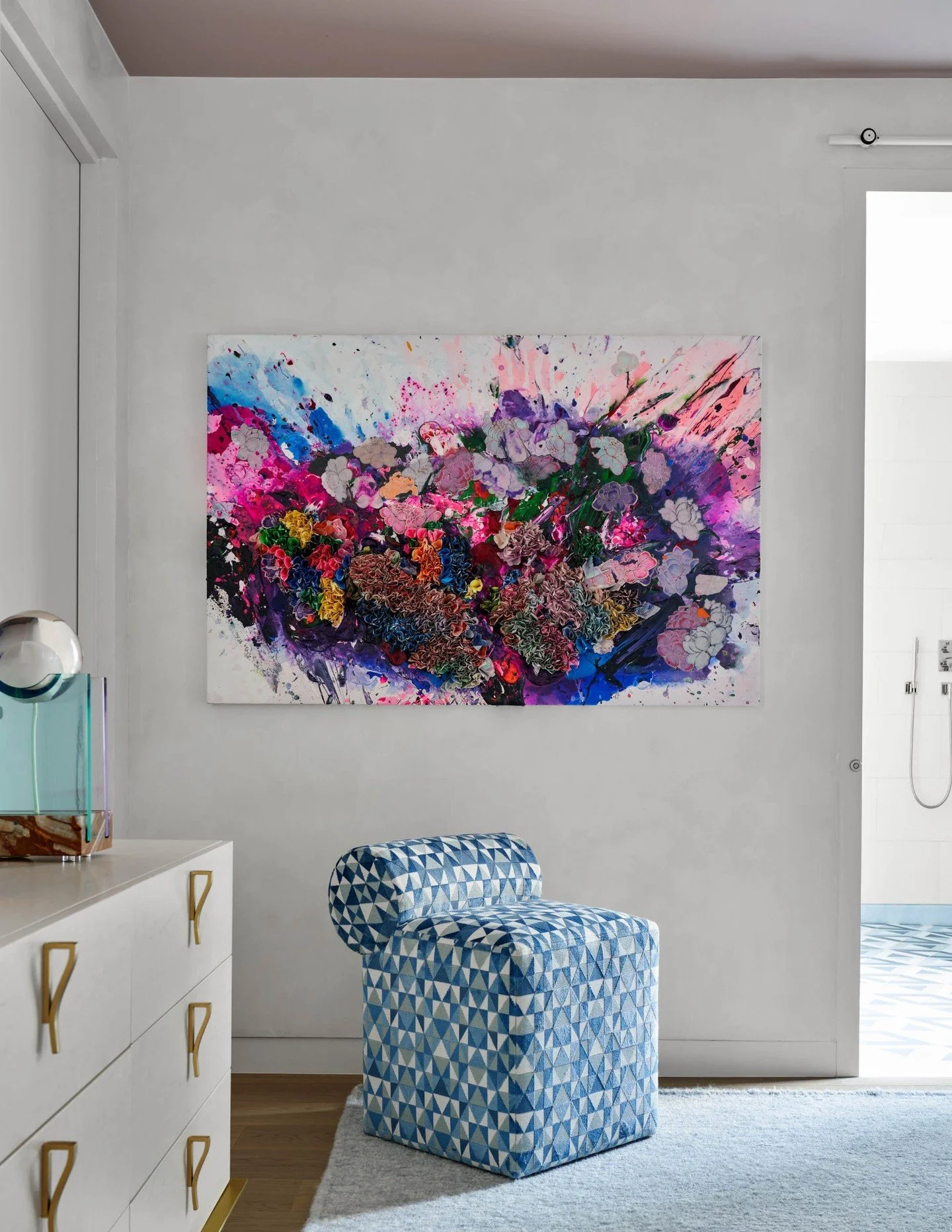 A little pattern play never hurt anybody. 🎨
&bull;
&bull;
📷 @nathanschroderphoto
📐 @shmarchitects
✨ @jennyoconnorstudio