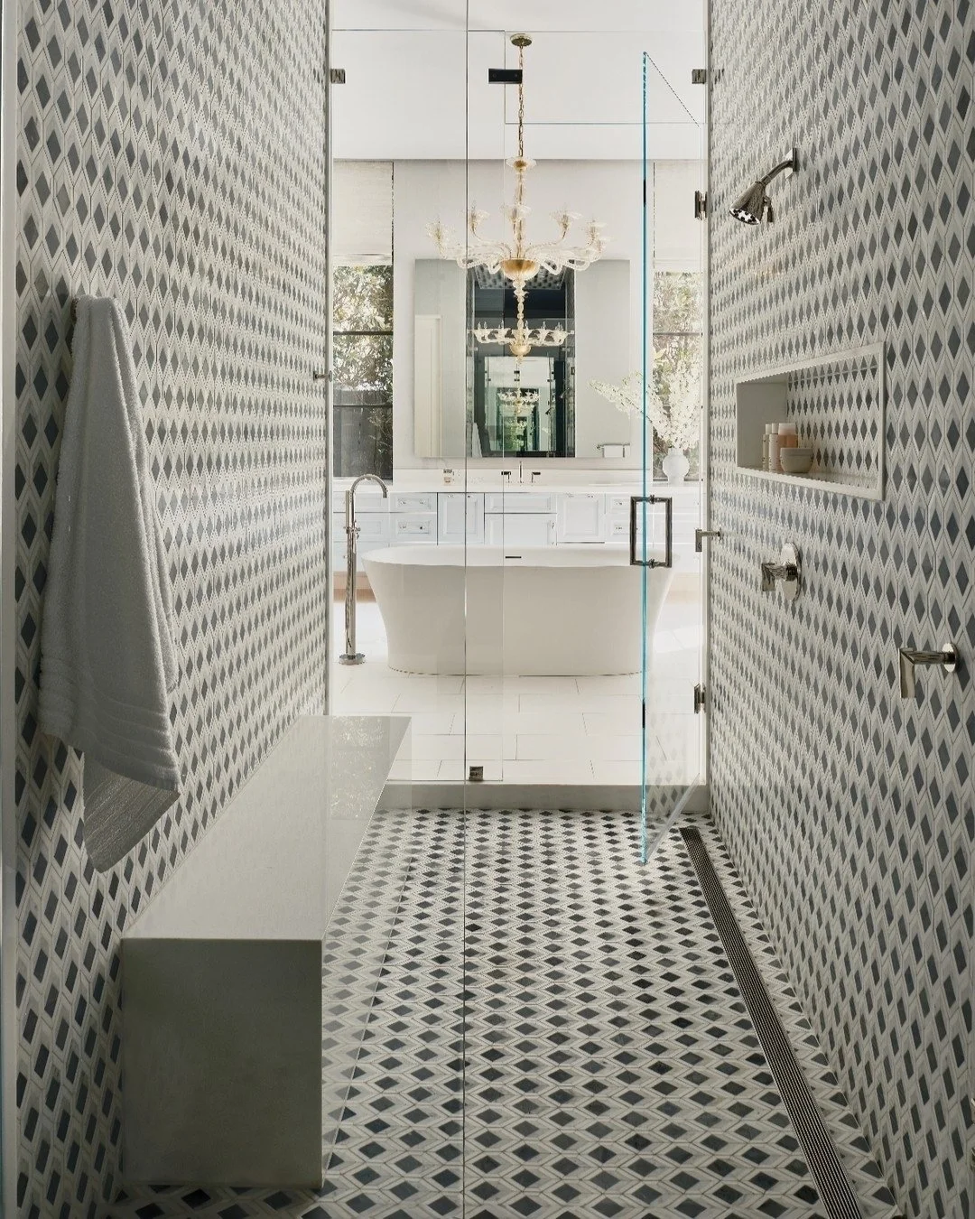 His &amp; Hers ⚫⚪
&bull;
&bull;
📐 @jansonluterarchitects
📷 @stephen_karlisch_photo
✨ @adamfortner